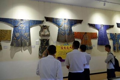 国家文物进出境审核海南管理处（海口综合保税区工作站）在海口揭牌，助力文化艺术产业投资新篇章